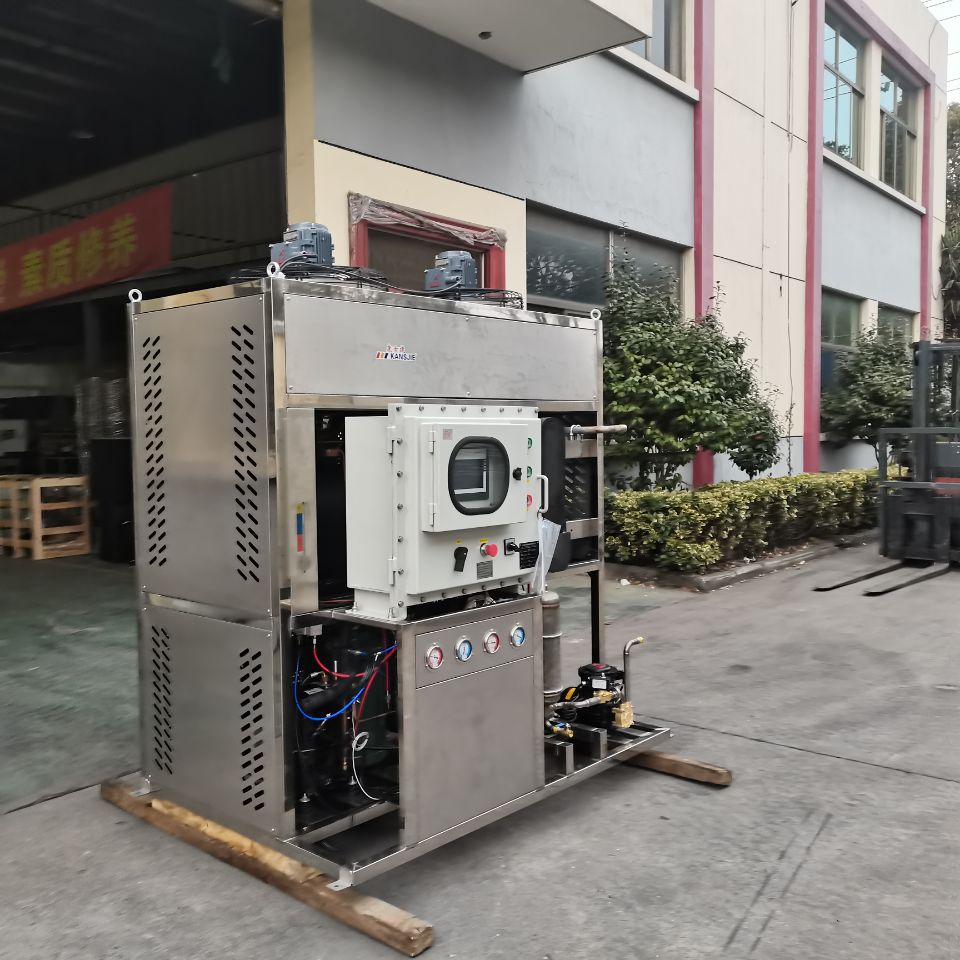石油行業(yè)用復(fù)疊式制冷機(jī)組